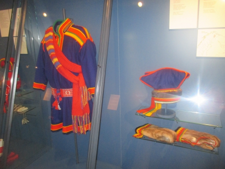 les costumes traditionnels de Laponie